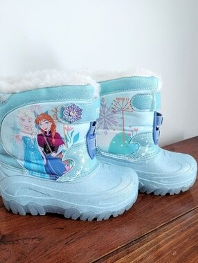 Disney Frozen Light Up Girls Elsa Snow Boots Size 11